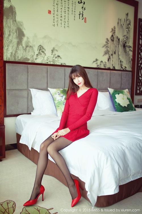 丝袜国产视频,国产视频中的时尚与情感交织  第2张